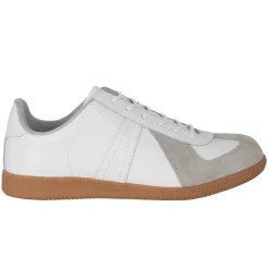 BW Sportschuhe Halle