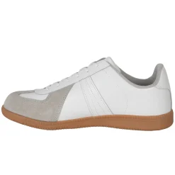 BW Sportschuhe Halle
