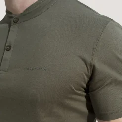 Romeo 2.0 Henley T-Shirt
