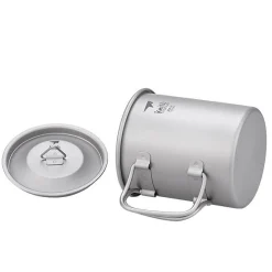 Titan Becher mit Klappgriff und Deckel